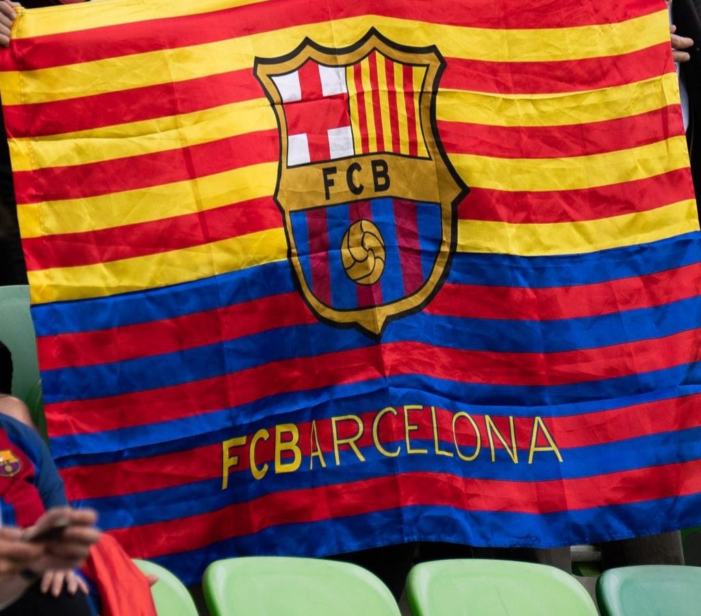 إصابة لاعبين في برشلونة بالفيروس