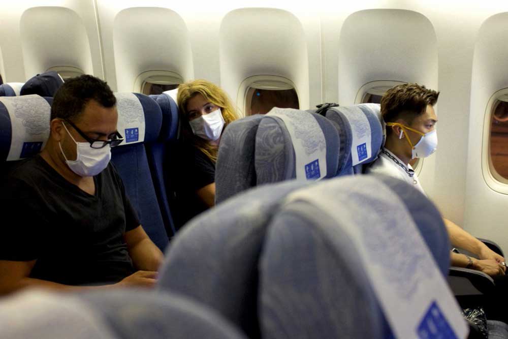 تحذير/ خطر الإصابة بـ”أوميكرون” يتضاعف أكثر على متن الطائرة