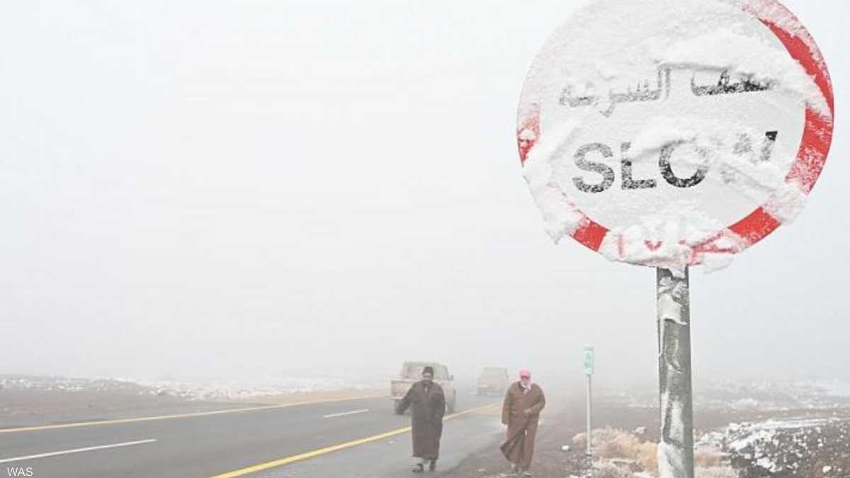 مشهد غير مسبوق/ أجواء باردة والثلوج تغطي 6 مدن سعودية