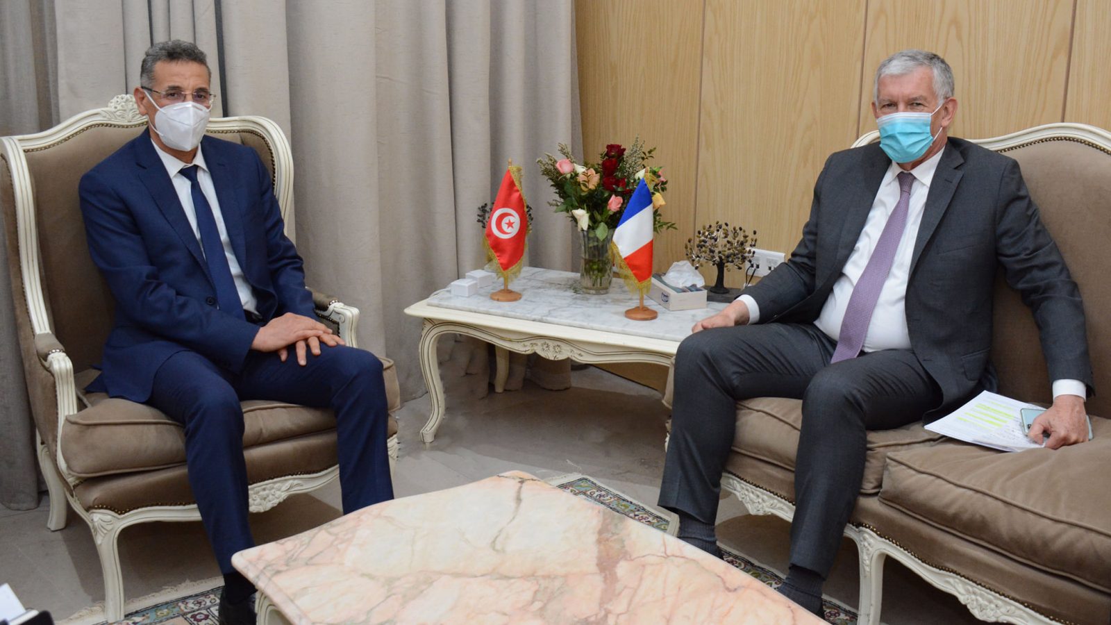 إعادة تفعيل اللّجنة الأمنيّة المشتركة محور لقاء وزير الداخلية بالسفير الفرنسي