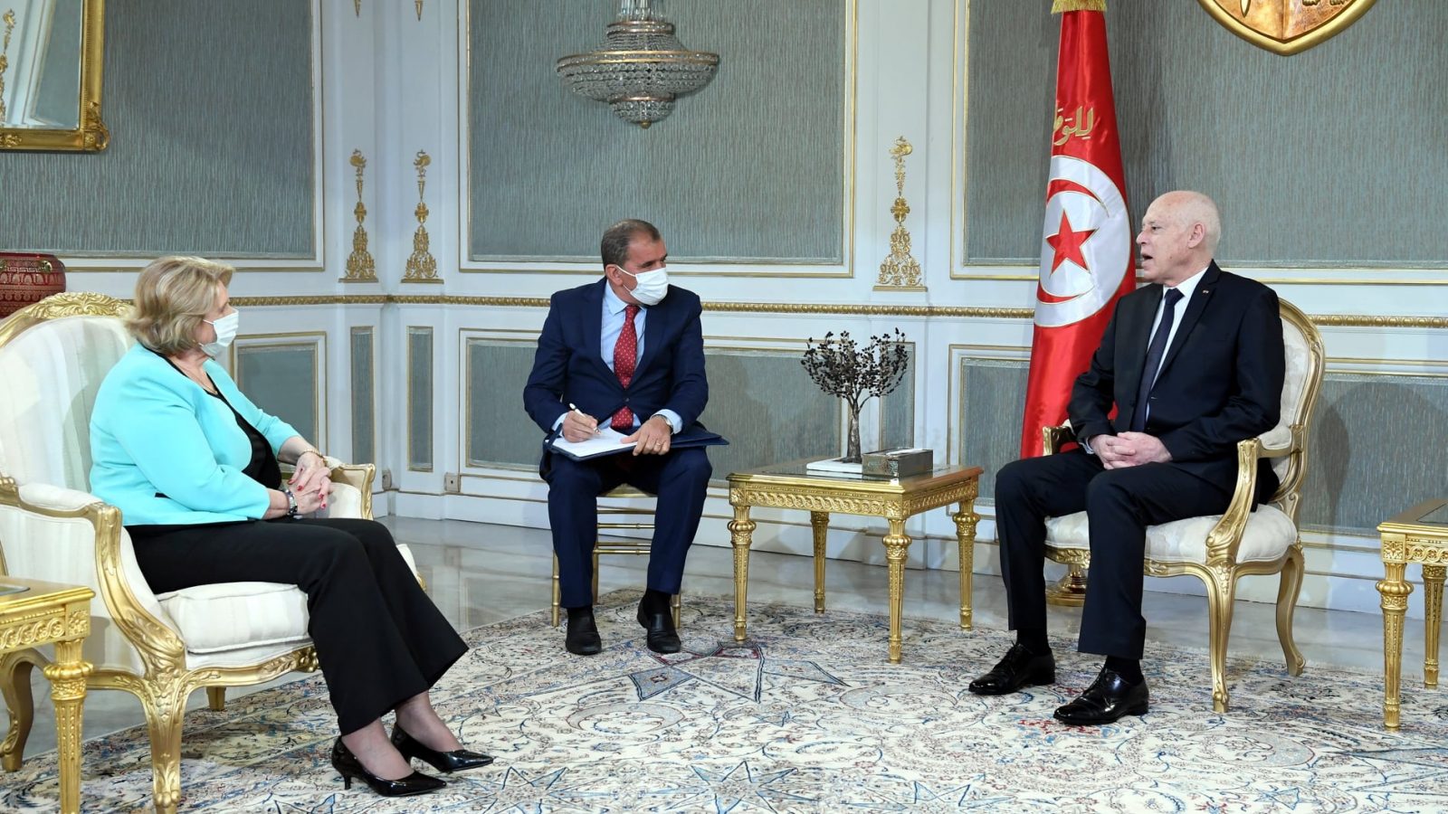 بحث علاقات التعاون بين تونس والمنظمة العالمية للأسرة (فيديو)