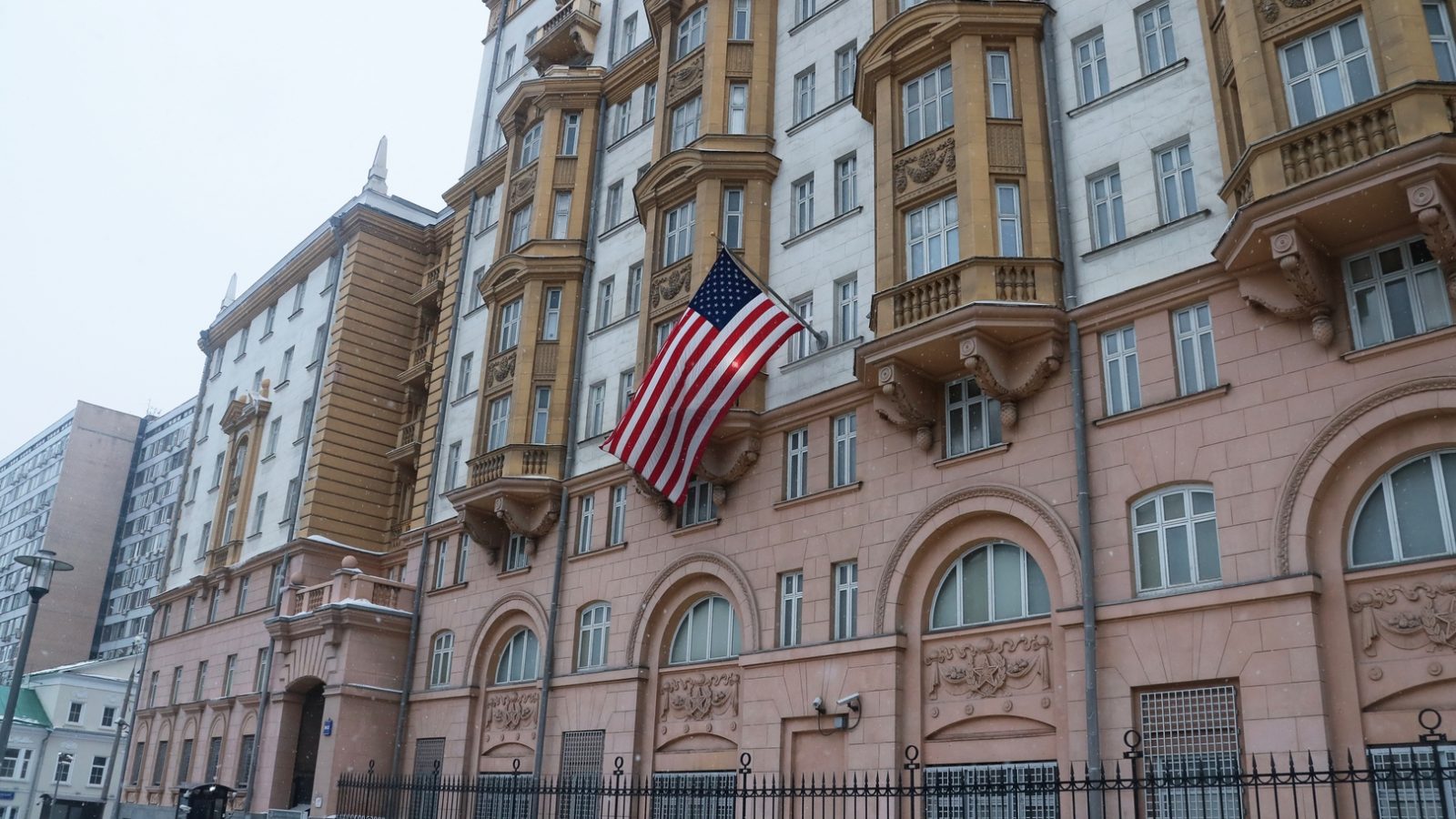 روسيا تطرد نائب السفير الأمريكي