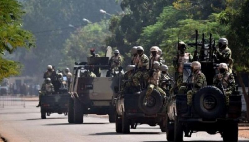 مقتل 4 جنود واحتجاز 7 رهائن في السنغال