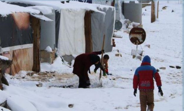 سوريا/ وفاة رضيعتيْن جرّاء الصقيع والثلوج