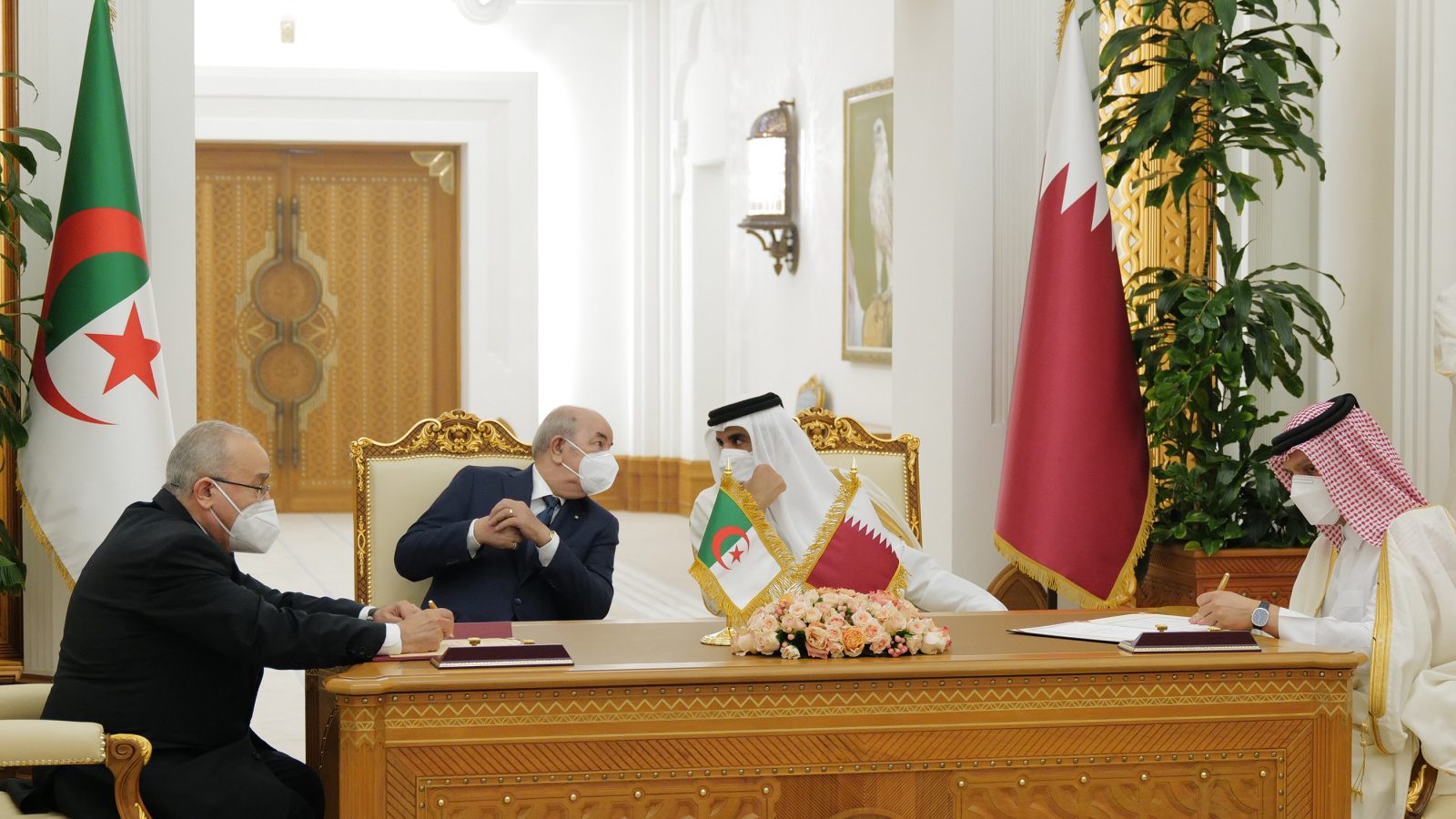 زيارة تبون إلى الدوحة/ استثمارات قطرية ضخمة في الجزائر