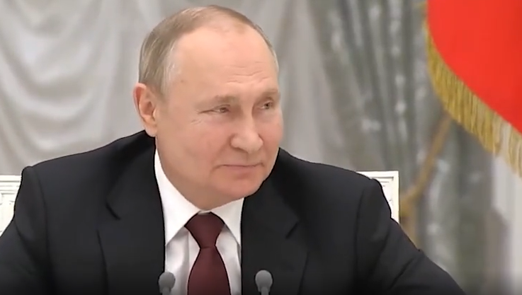 بوتين يحرج رئيس جهاز المخابرات الروسية الخارجية (فيديو)