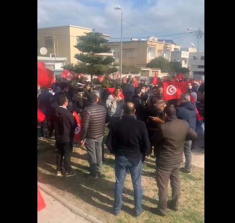 منع المشاركين في الوقفة الاحتجاجية من التحول إلى منزل الغنوشي