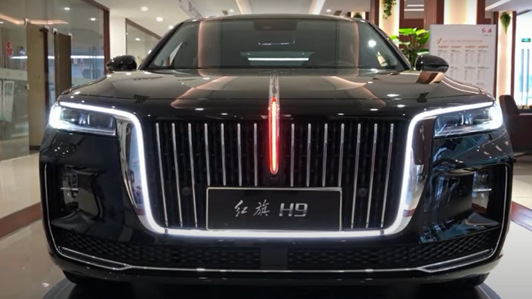 فيديو/ سيارة صينية فاخرة تنافس مرسيدس و”بي إم دبليو”