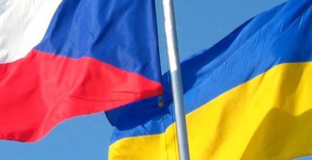 تشيكيا تسمح لمواطنيها بالقتال في أوكرانيا ضد روسيا