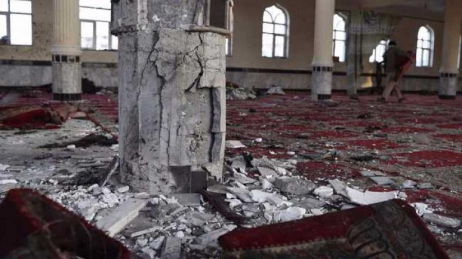 عشرات القتلى في تفجير استهدف مسجدا في أفغانستان
