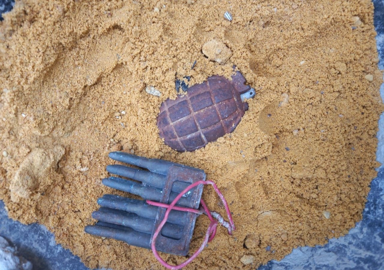 العثور على قنبلة وخراطيش في بناية مهجورة بنابل