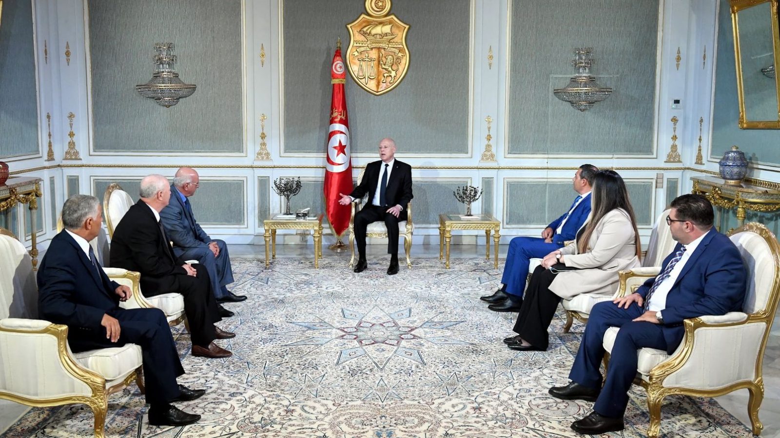 لتحقيق الاكتفاء الذاتي/ رئيس الدولة يدعو إلى الرجوع إلى البذور التونسية (فيديو)