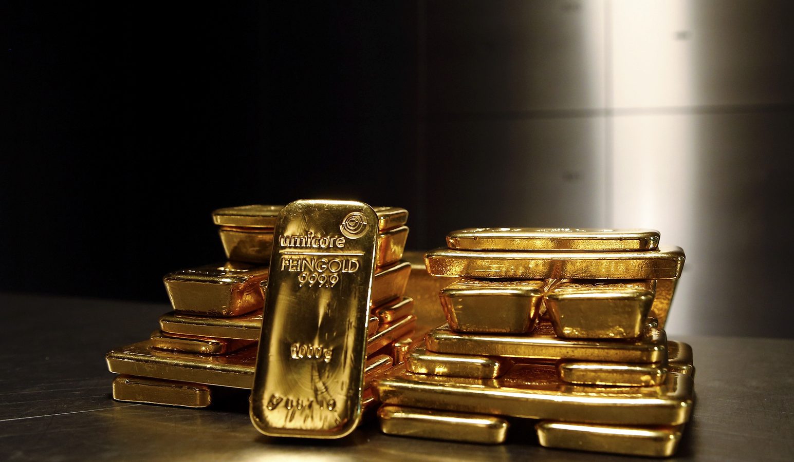 السيسي يصدر 7 قوانين للبحث عن الذهب في مصر