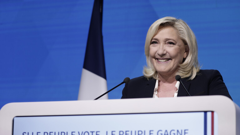 هل تخطط مارين لوبان لإخراج فرنسا من الاتحاد الأوروبي حال فوزها بالرئاسية؟