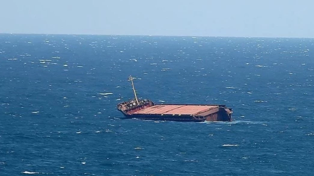 غينيا الإستوائية توقف نشاط 395 سفينة تحمل علمها بعد غرق “إكسيلو”