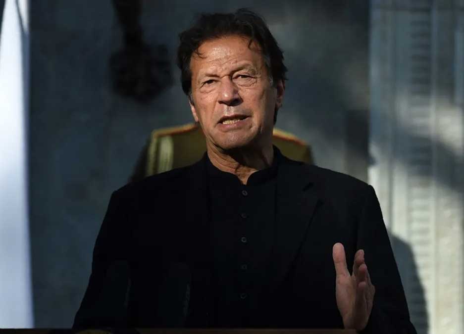 باكستان/ البرلمان يحجب الثقة عن رئيس الوزراء عمران خان