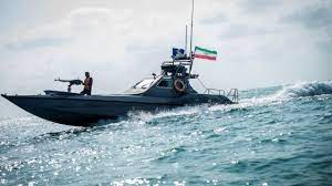 إيران تحتجز سفينة “أجنبيّة” في الخليج