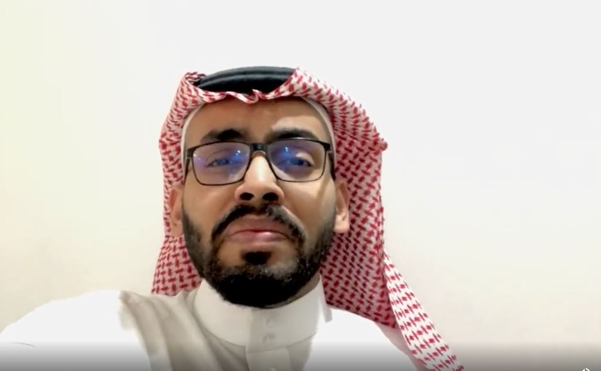 سعودي يقدم تعازيه لإسرائيل ! (فيديو)  