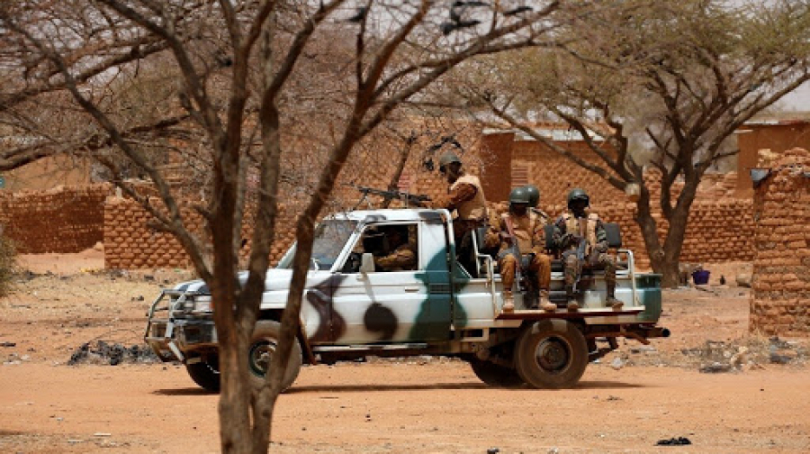 بوركينا فاسو/ هجوم مسلّح يخلّف 50 قتيلا