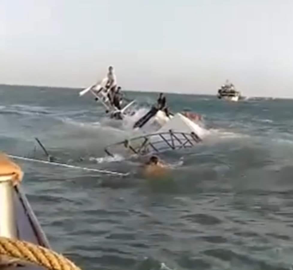 شاهد عملية إنقاذ 11 بحارا في سواحل جربة (فيديو)