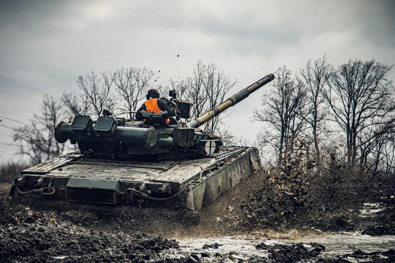 قصف روسي عنيف لمواقع للجيش الأوكراني في دونباس وميكولايف