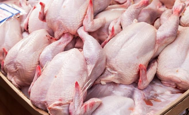 رئيس غرفة الدواجن لـ”تونس الان”: اسعار اللحوم البيضاء في المساحات الكبرى غير مقبولة