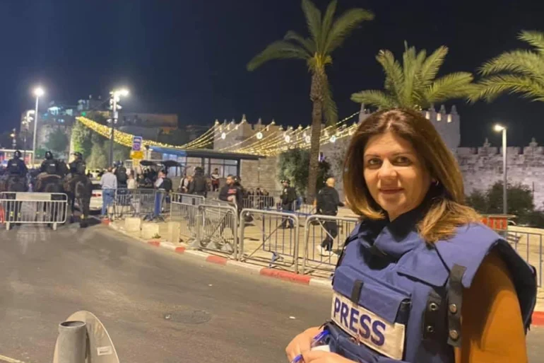 استشهاد مراسلة الجزيرة برصاص الاحتلال خلال تغطيتها لاقتحام مخيم جنين