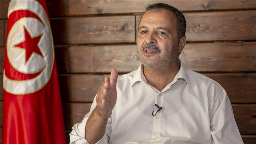 عبد اللطيف المكّي يعلّق على قضية تسريبات نادية عكاشة
