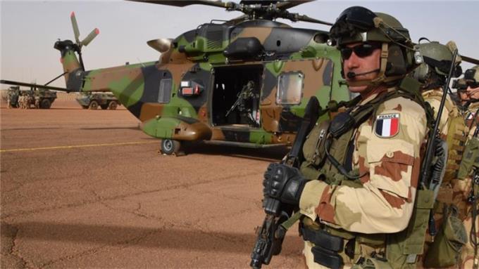 الجيش الفرنسي يعلن القضاء على 40 متطرّفا في النيجر