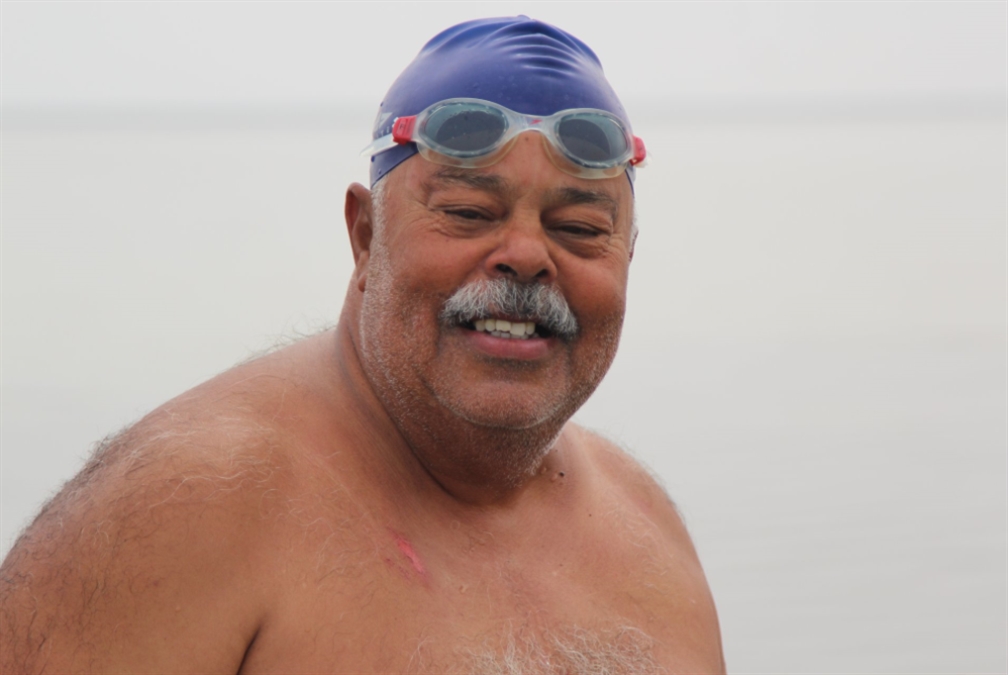سباح تونسي في الـ 69 يعتزم السباحة من السواحل الإيطالية إلى الحمامات