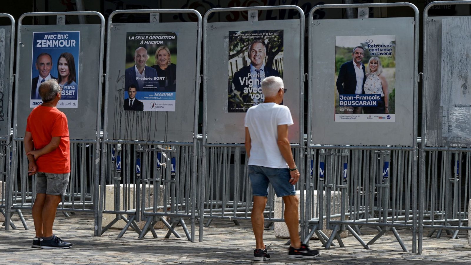 الدور الأوّل للانتخابات التشريعية في فرنسا/ مراكزالاقتراع تفتح أبوابها أمام الناخبين