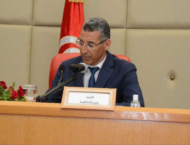 وزير الداخلية: كل وسائل الراحة متوفرة للوافدين الجزائريين