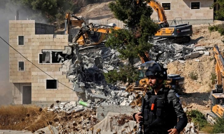جيش الاحتلال الاسرائيلي يهدم منازل للفلسطينيين في الضفة الغربية