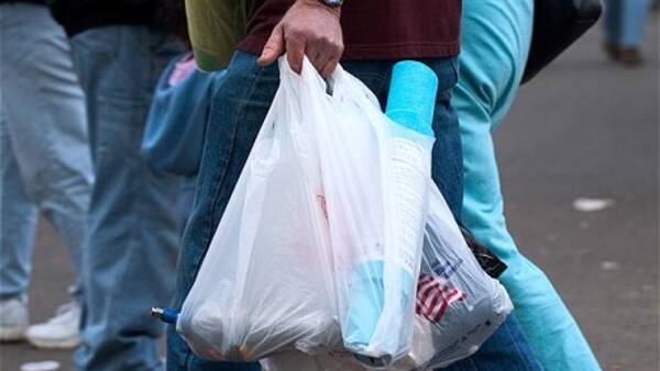قانون منع أكياس البلاستيك سينفذ بداية من هذا التاريخ