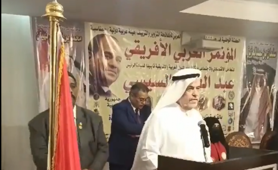 شاهد لحظة وفاة رجل أعمال سعودي بينما كان يمتدح السيسي وبن زايد وبن سلمان (فيديو)