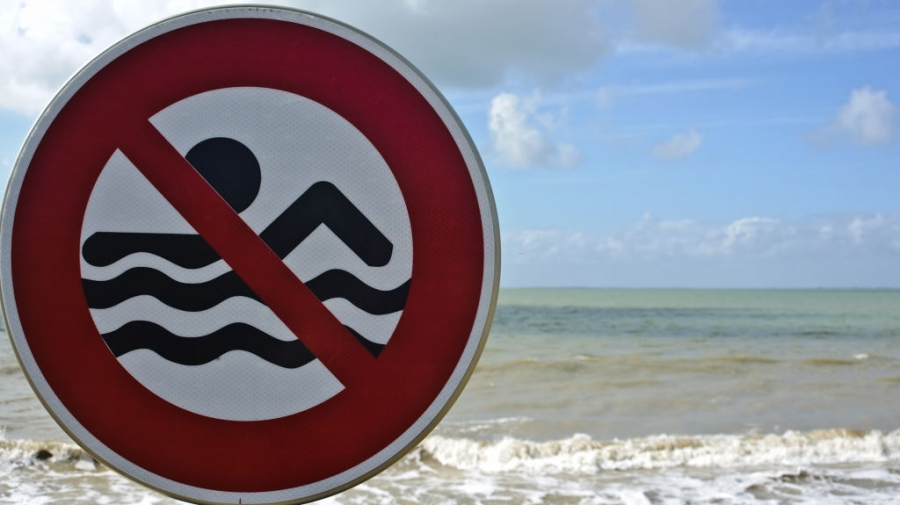 السباحة ممنوعة بهذه الشواطئ نهاية الأسبوع.. السبب