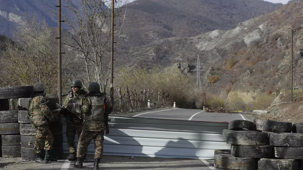 عشرات القتلى في إشتباكات بين أذربيجان وأرمينيا