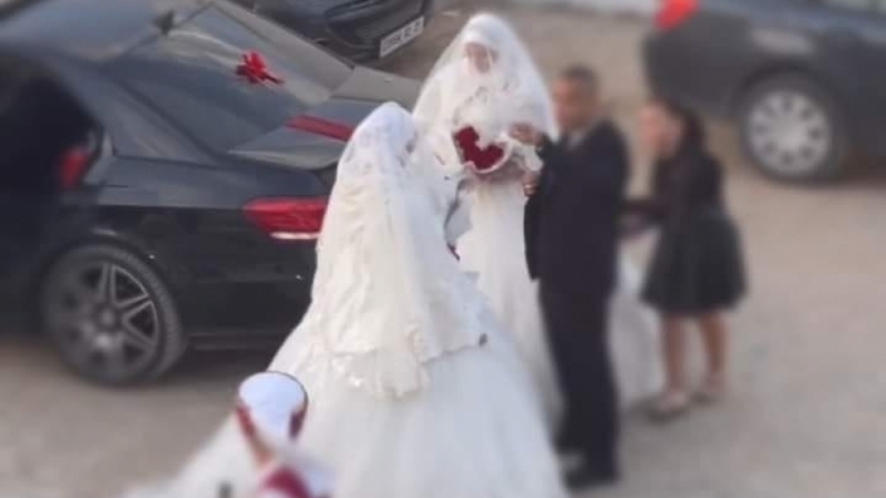 في نفس الحفل/ جزائري يتزوّج إمرأتين!