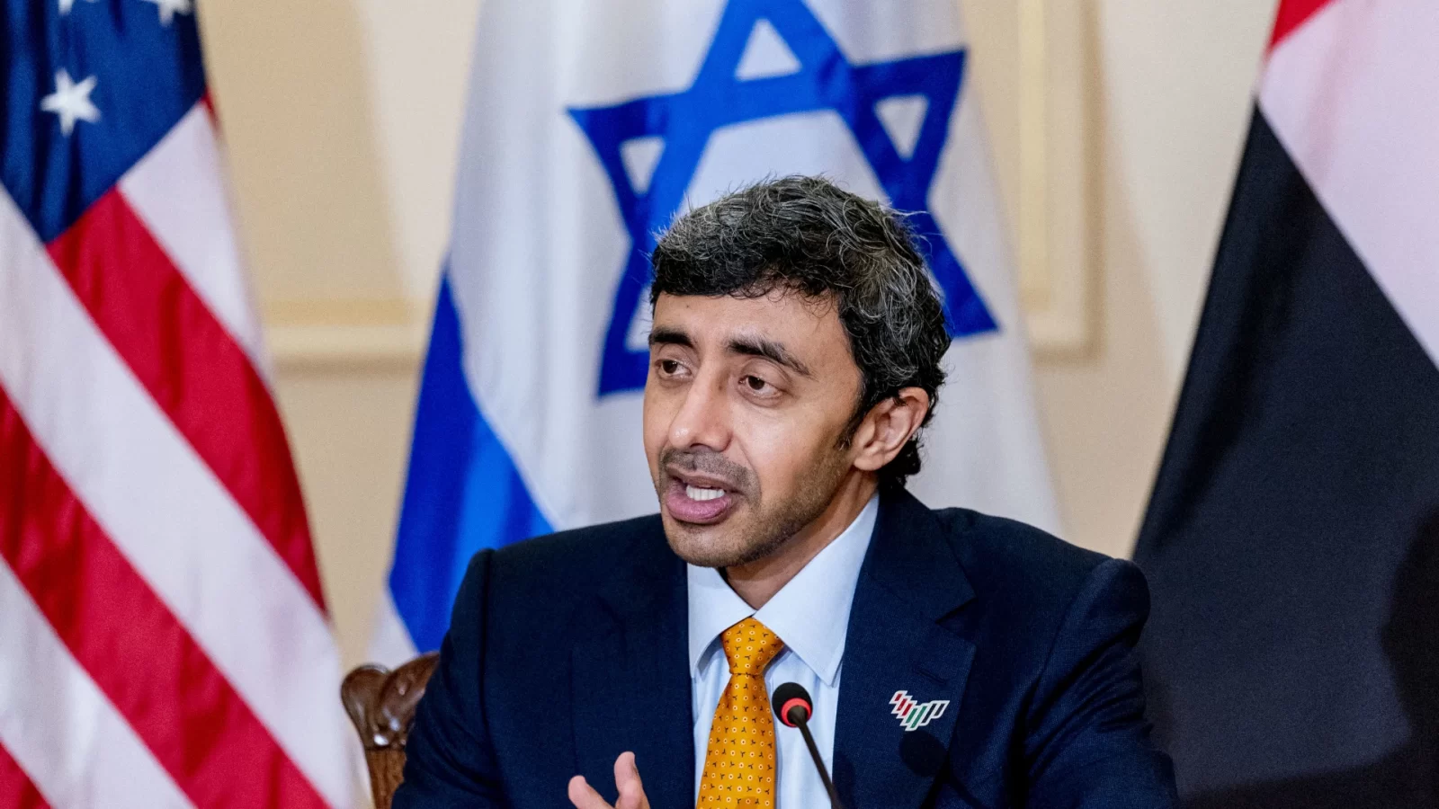 وزير الخارجية الإماراتي في زيارة رسمية إلى إسرائيل
