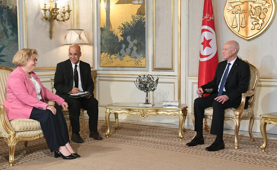 مساعدة وزير الخارجية الأمريكي تنصح تونس بالإسراع في المفاوضات مع صندوق النقد