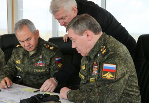بأمر من بوتين/ تغيير في القيادة العسكرية للجيش