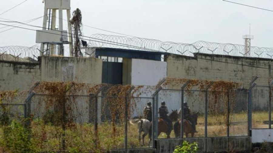 الإكوادور/ تمرّد داخل سجن يودي بحياة 15 شخصا