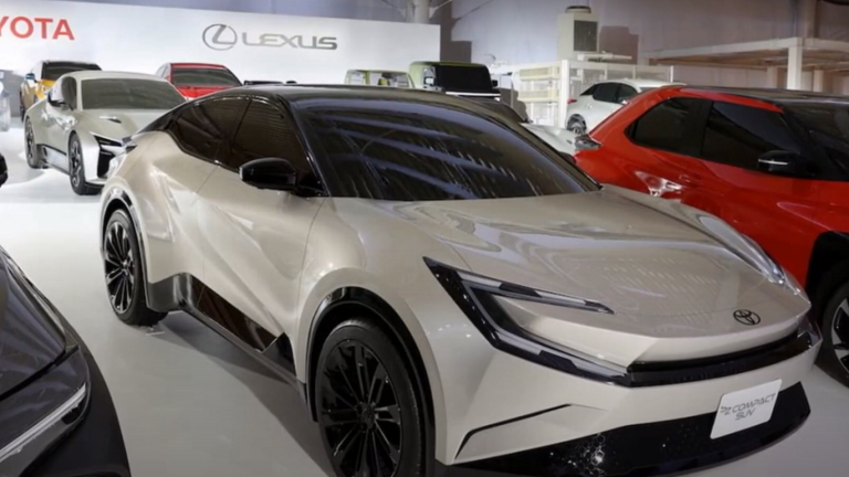 فيديو/ تويوتا تكشف عن واحدة من أكثر سياراتها تطورا
