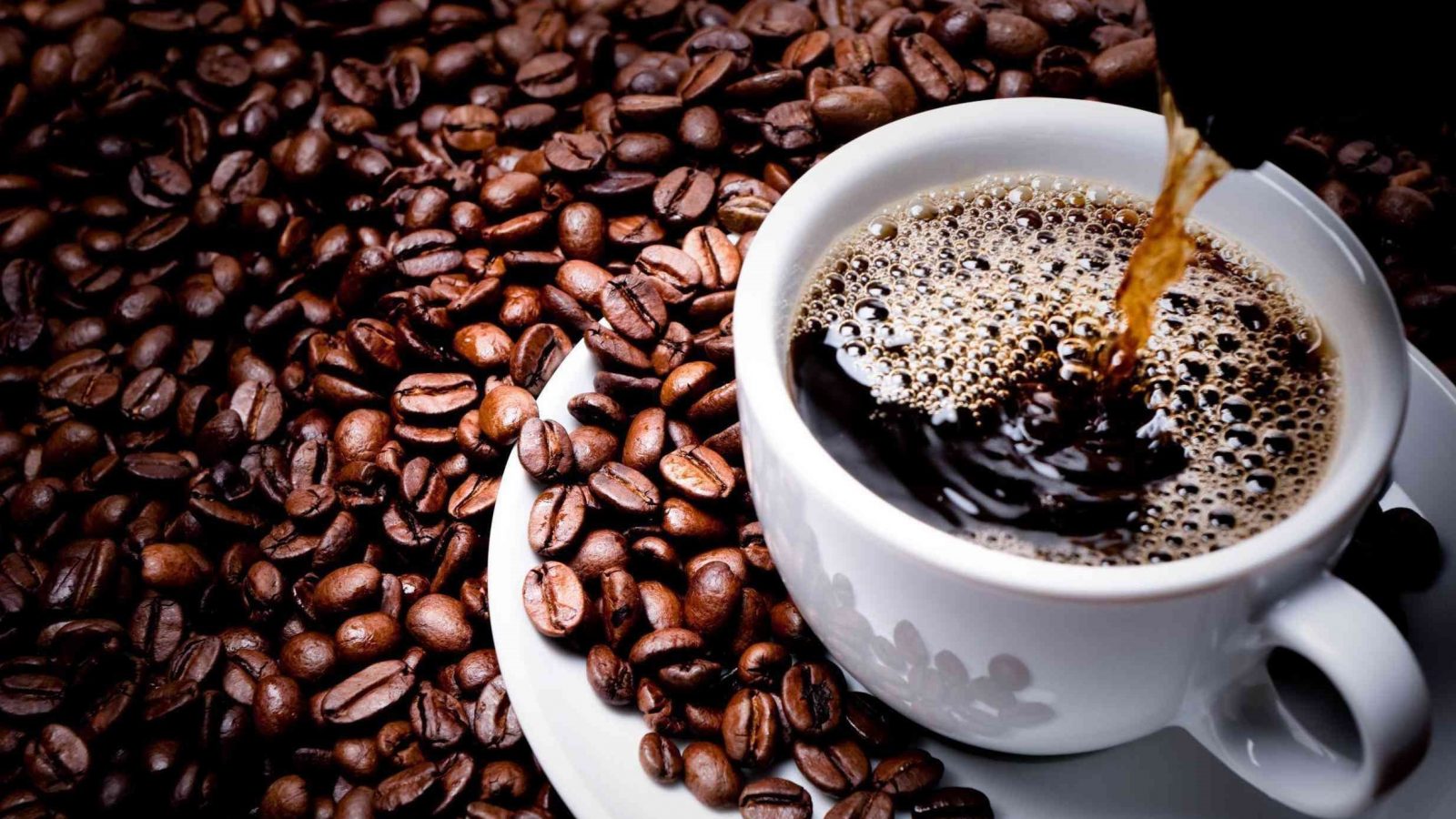 متى يكُون شرب القهوة “خطراً” على صحّتك؟