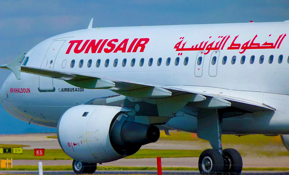 الخطوط التونسية: برمجة رحلتين للعودة بالمعتمرين العالقين بمطار جدة