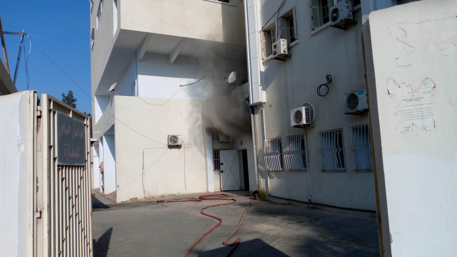 حريق بمغازة مستشفى صفاقس.. المدير الجهوي للصحة يكشف السبب