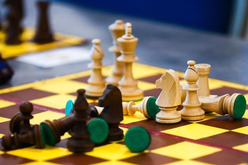 حل المكتب الجامعي للشطرنج