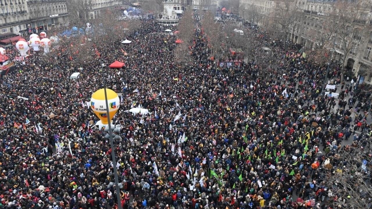 احتجاجات في فرنسا ضد قانون التقاعد الجديد