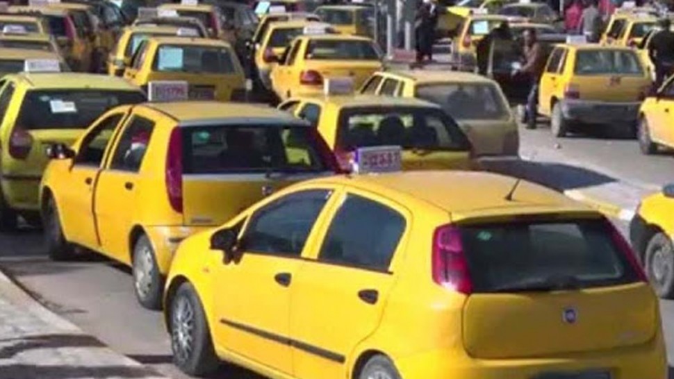 أصحاب “التاكسي” يطالبون بتغيير اللون الأصفر لسياراتهم