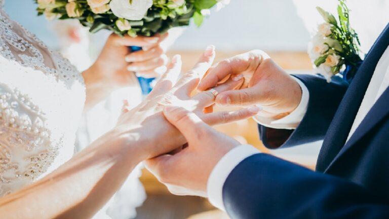 الصين تمنح شهر عسل خالص الاجر لكل متزوج جديد
